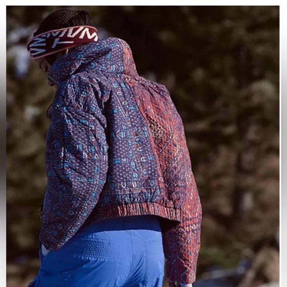FP Movement by Free People Jackets & Blazers - NWT Free People Movement Quilted puffer coat. Reversible. Zip up. Size S